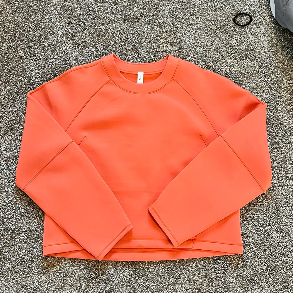 Lululemon Airwrap Crew Coral Size 6